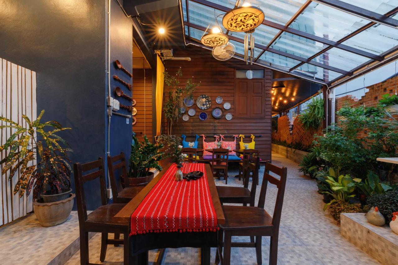 Хостел Ilili House Чиангмай Экстерьер фото